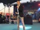 Mustafa Ceceli’ye konserde satırlı saldırı girişimi