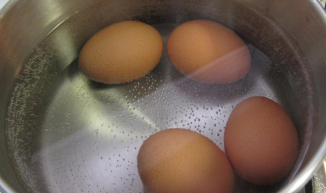 Yumurta kaynattığınız suyun mucizevi faydaları