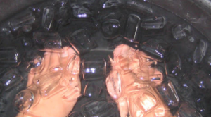 Ayağınızı 15 Saniye buzlu suda bekletin