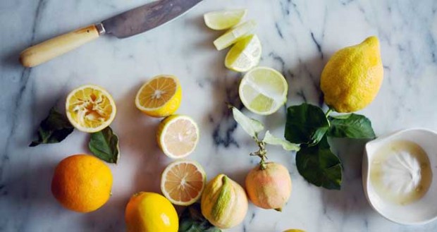 Malzemeler: ---3 litre su--- ---1 kilo limon--- ---1 paket kabartma tozu--- ---5-6 adet maydanoz---